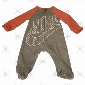 Nike Kids Gray and Pink Footie Sleep & Play-Newborn EUC